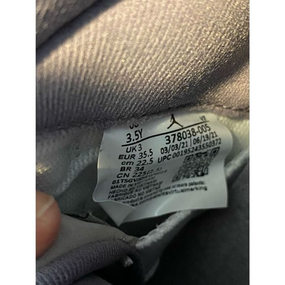 Nike Air Jordan 11 Retro Cool Grey 378038-005 | Mercari Jordan 11 Retro Cool Grey GS size 3.5Y Women’s size 5 378038-005